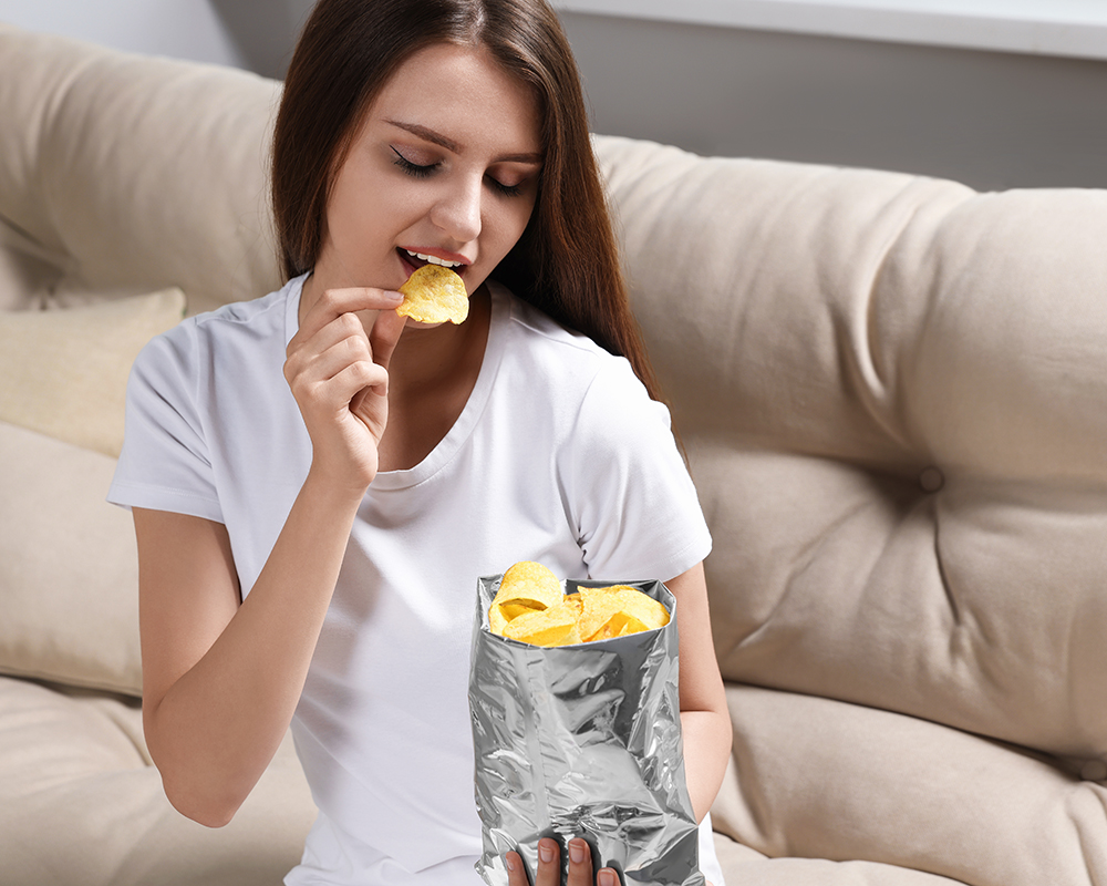 Snack Attack? 5 Tricks to Tackle a Tempting Kitchen!